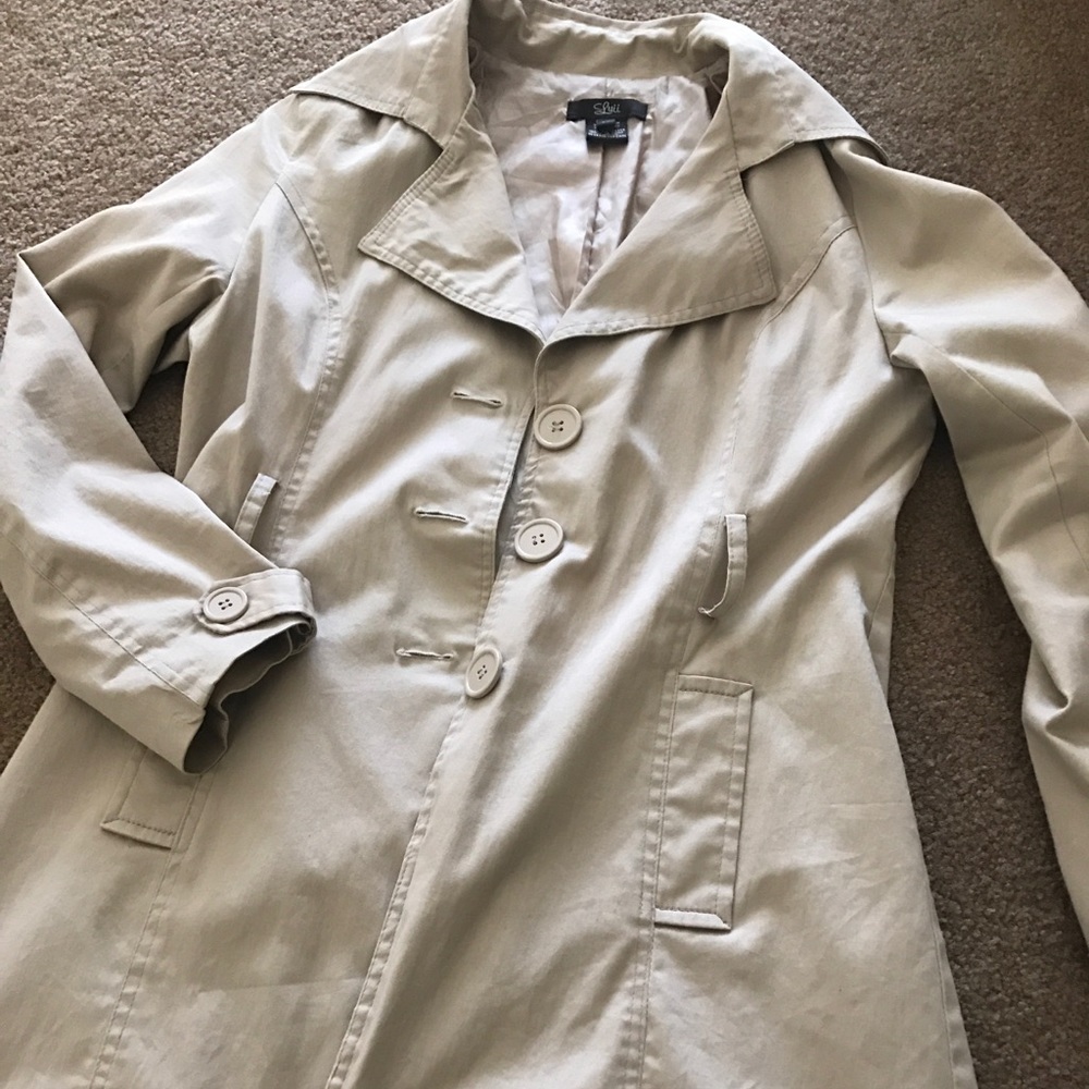 🧥Cute Tan Luii trench coat